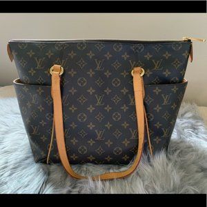 Louis Vuitton Totally MM Monogram